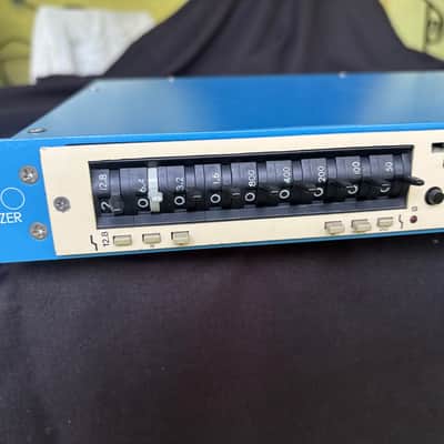 Sphere 920 Graphic Equalizer Racked Pair image 2