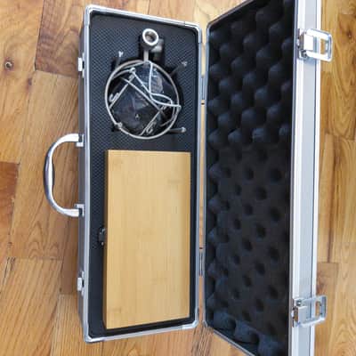 Lauten Audio Clarion FC-357 Large-Diaphragm FET Condenser Mic 2010s - Champagne image 5