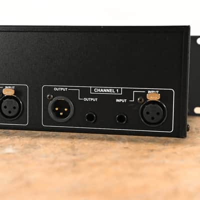 dbx 231 Dual-Channel 31-Band Graphic Equalizer CG01VRH image 7