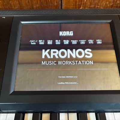 Korg Kronos 2 73 Key Workstation Keyboard ver 3.1.2 w/ case image 6