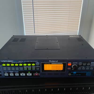 Roland VSR-880 Rackmount Digital Studio Recorder 1999 - 2001 - Blue image 3