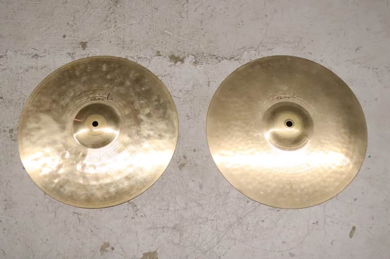 Paiste 14" Signature Medium Hi Hat Cymbals PAIR image 1