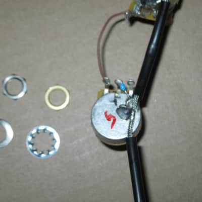 A+ 2010s Gibson control harness: 1 volume 500K audio long shaft pot + nut/washer, 1 tone 500K audio long shaft pot + nut/washer, wires, wire insulation, blue capacitor 0.022 uF, jack + nut/washer (NO switch, NO wires for connecting switch) image 12