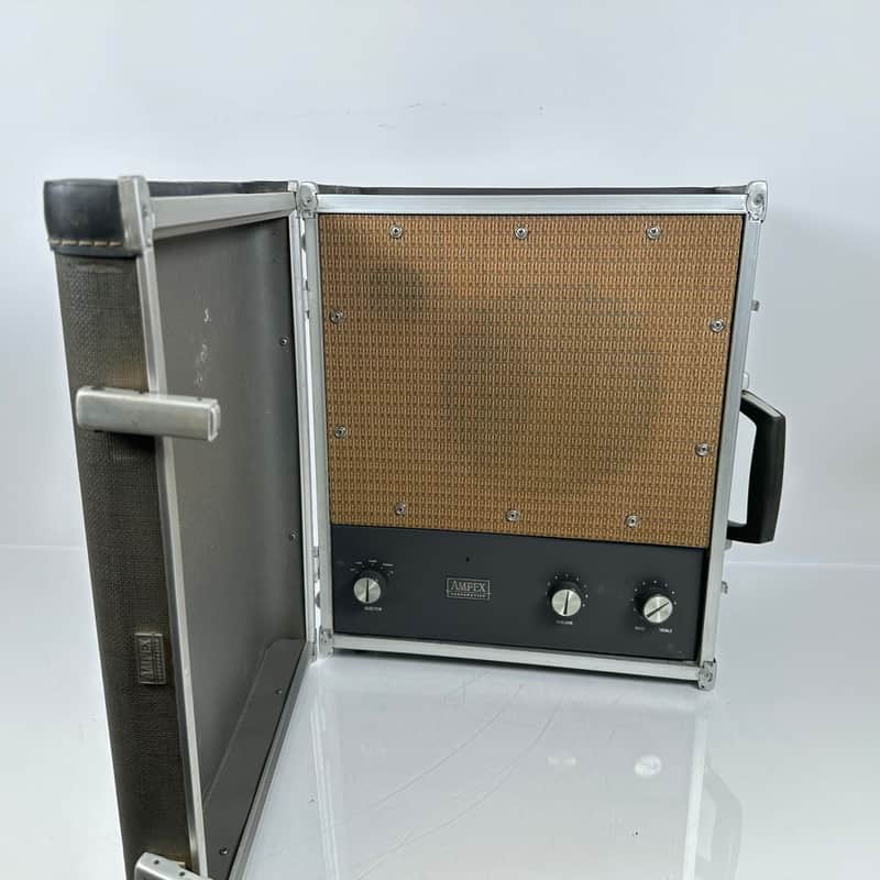 Vintage Ampex 2012 Speaker/Tube Amp Combo