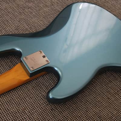 Squier James Johnston Signature Jazz Bass 2010 - Lake Placid Blue image 7