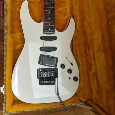 Kramer 610- 1987 White with black pinstripe image 1