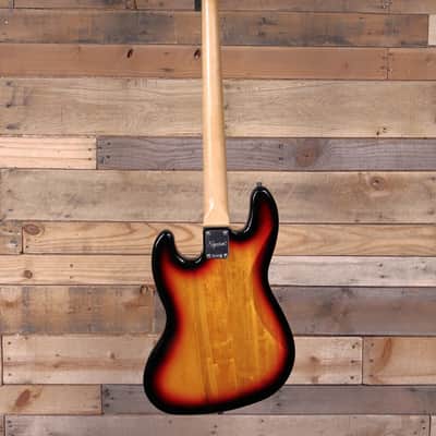 Squier Classic Vibe '60s Jazz Bass Fretless 3-Color Sunburst image 5