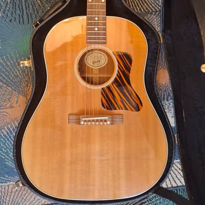 Gibson J-35 2016 - Natural image 1