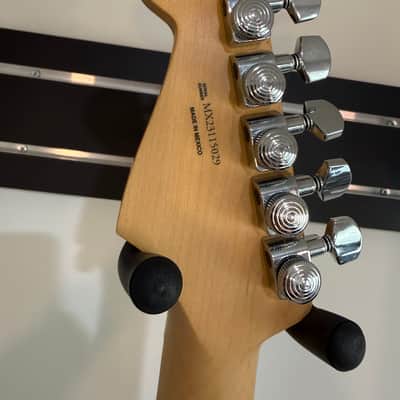Fender Player Stratocaster with Maple Fretboard 2018 - 2024 - Buttercream image 6