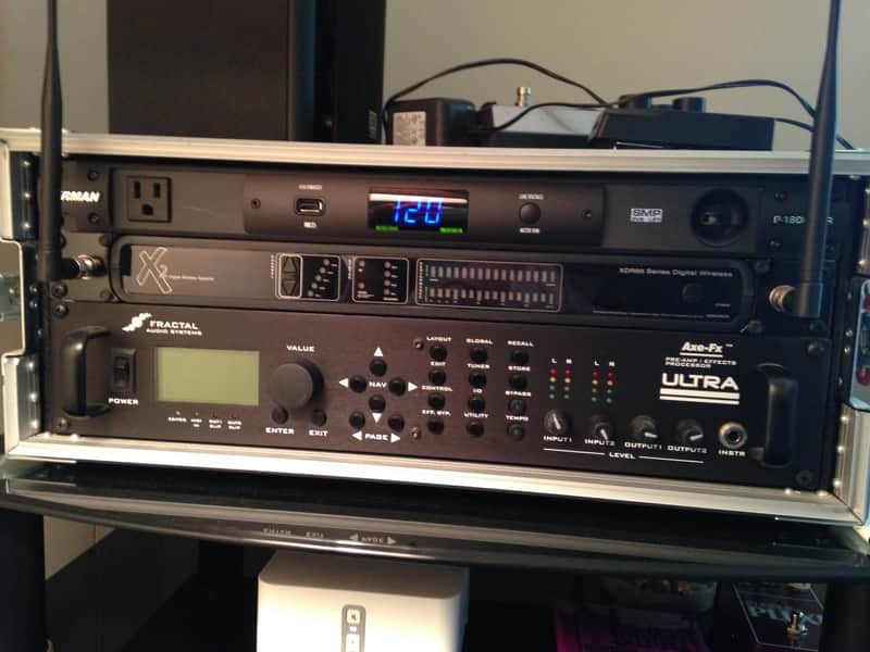 Fractal Audio Axe FX Ultra with Line 6 Wireless Unit/Transmitter and 4 RU Rack Case image 1