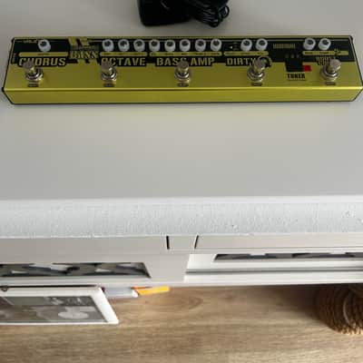 Valeton VES-2 Dapper Bass Multi Effects Strip 2010s - Green image 12