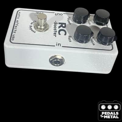 Xotic RC Booster 2002 - 2016 - White - X16448 image 5
