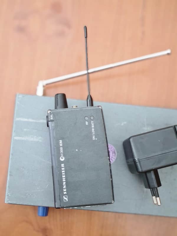 Sennheiser Sennheiser EW 300 IEM + SR 300 Stereo UHF In-Ear Monitor Set 838-870MHz image 1
