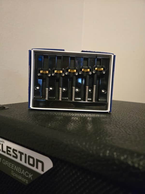 Hipshot Kickass 5 string bass bridge - 5K501B Style 1 Black image 1
