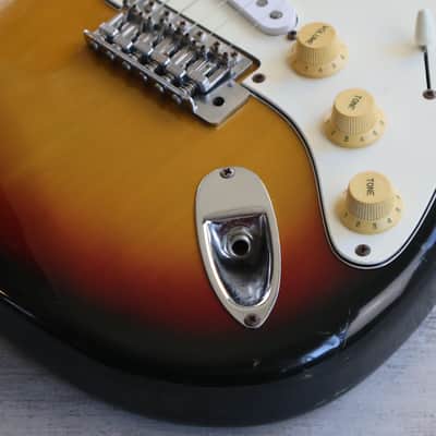 1977 Greco Japan SE-600 Sparkle Sounds Stratocaster (Sunburst