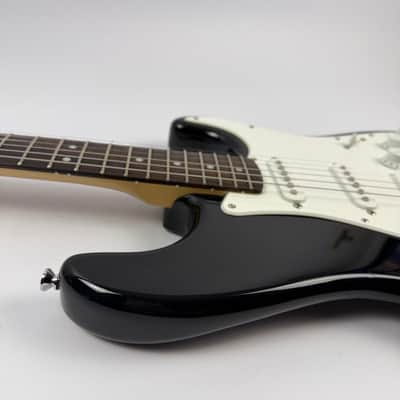 Squier Stratocaster Standard 2018 - Black Glossy White Pickguard image 17