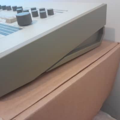 Roland TR-909 Rhythm Composer 1983 - 1985 - White image 3