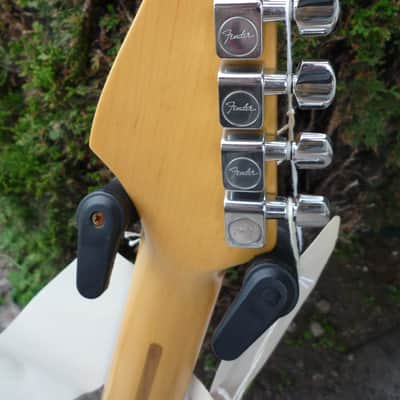 1995 NEW Fender American Standard Stratocaster with Matching Headstock, Rosewood Fretboard 1995 - Burgundy Mist image 7