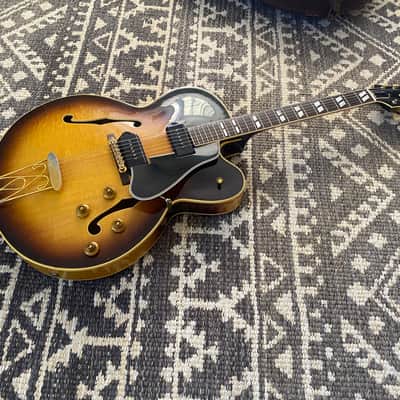 Gibson ES-350 1956 - sunburst image 1