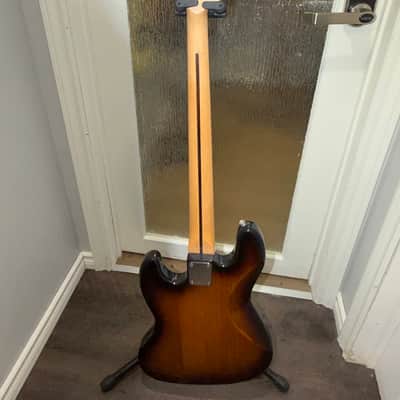 Squier Vintage Modified Jazz Bass Fretless 2007 - 2018 - 3-Color Sunburst image 4