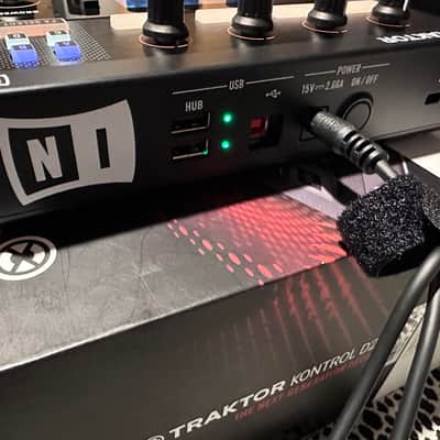 Native Instruments Traktor Kontrol D2 2010s - Black image 9