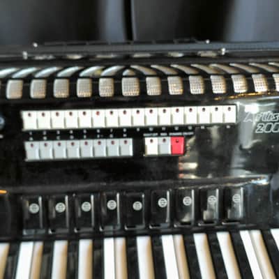 Solton Artist 2000 Accordion w/ Ketron X4 MIDI Sound Module image 3