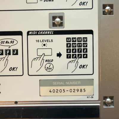 Akai MPD16 2000s - Silver image 13
