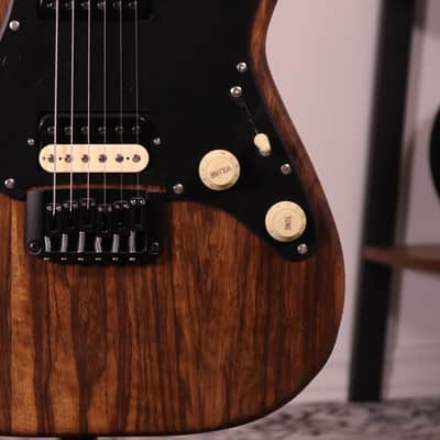 Schecter Sun Valley Super Shredder Exotic - Ebony Fingerboard, Black Limba image 3