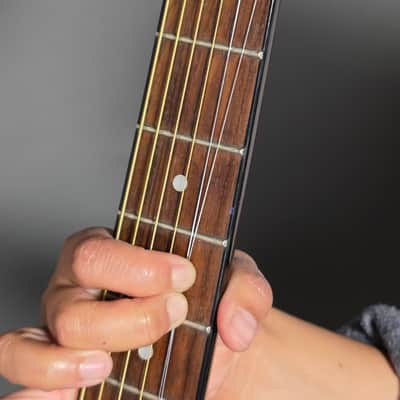 Takamine Acoustic/Electric Guitar G Series EGC530C - Natural image 8