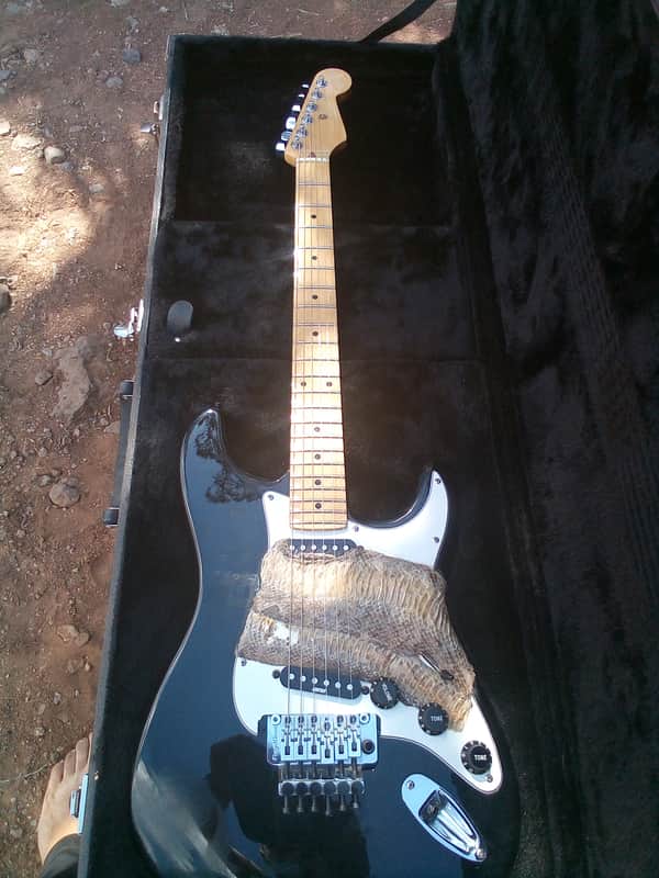 Custom Super strat 2021 Snakeskin/Black image 1