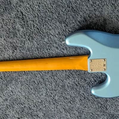 Squier James Johnston Signature Jazz Bass 2012 - 2015 - Lake Placid Blue image 3
