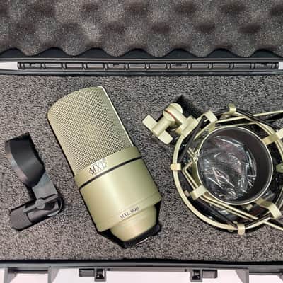 MXL 990 Large Diaphragm Condenser Microphone – w/ Shock Mount, Clip & Case – Clean image 2