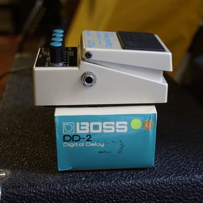 BOSS DD-2 (Blue Label) ALMOST perfect vintage Digital Delay with original box image 6