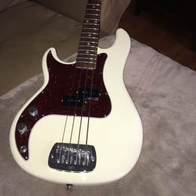 G&L USA LB-100 lefty Vintage White image 1