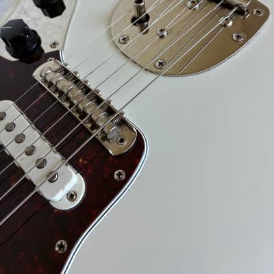 Squier Classic Vibe '60s Jaguar 2022 - Olympic White with Matching Headstock electric guitar Limited edition image 18