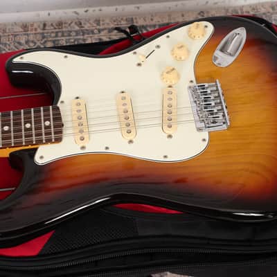 Fender Stratocaster XII 12-String 2002-2004 - 3 Tone Sunburst image 23