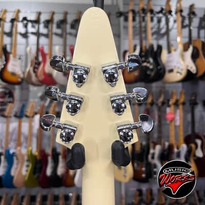 Gibson Flying V 70 S Classic White image 5