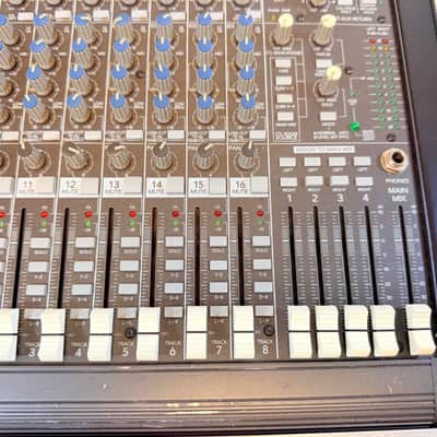 Mackie 1604-VLZ Pro 16-Channel Analog Mixer w/ XDR Preamps & SKB Rack Case image 2