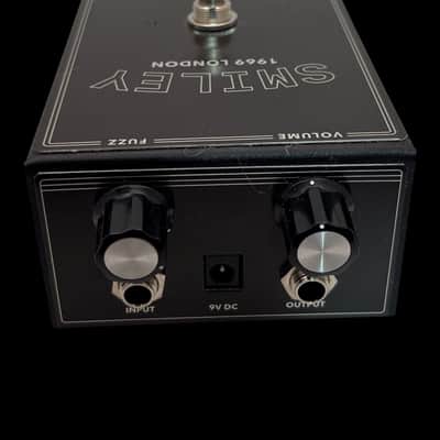 JHS Legends Series Smiley 1969 London Fuzz 2020 - 2025 - Black X7621 image 3