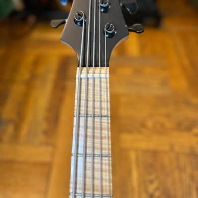 F Bass BN5 image 3