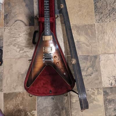 Gibson The Flying V CMT 1981-1985 - Sunburst image 2