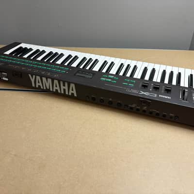 Yamaha DX21 Programmable Algorithm Synthesizer 1985 - Black. With Hard Case imagen 8