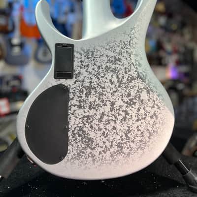 Ibanez 25th-anniversary BTB Standard 6-string Electric Bass - Silver Blizzard Matte FREE PLEK! 988 image 5