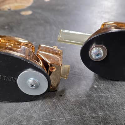 DW Mounting brackets GOLD (pair) image 2