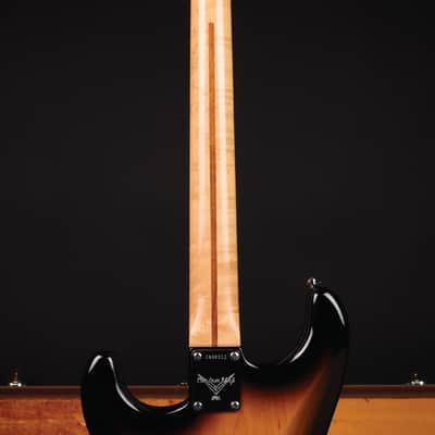 Fender 2004 Custom Shop Custom Classic Player Stratocaster in 2-Tone Sunburst with 3x Lindy Fralin Blues Special Pickups, Premium Ash Body, Lightly Figured Maple Neck, 9.5" Radius, Modern "C" Neck Profile, Sperzel Trim-Lok Tuners & Abalone Dot Inlays image 9