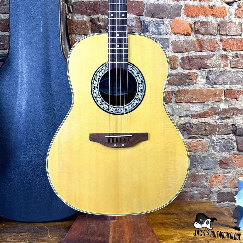 Ovation Celebrity *MIK* CC11 Acoustic Guitar w/OHSC (1980s