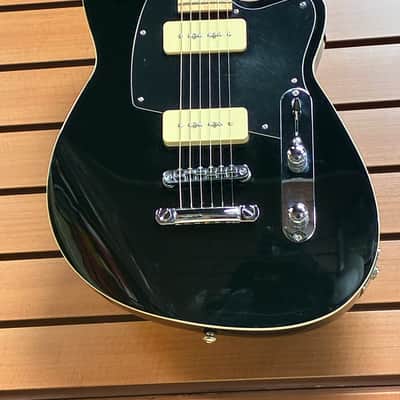 Reverend Charger 290 with Roasted Maple Fretboard in Midnight Black with Black Pickguard w/ Two Tone Case image 2