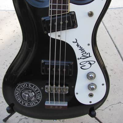 Mosrite Ventures Bass 1971 Black image 3