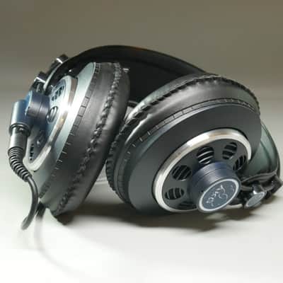 UNUSED AKG K240 MKII Professional Semi-Open Back Studio Headphones w/ New Pads and Coil Cable image 6