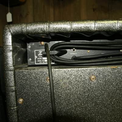 Vintage Kustom Charger 200 Watt Guitar Amp Padded Silver image 7